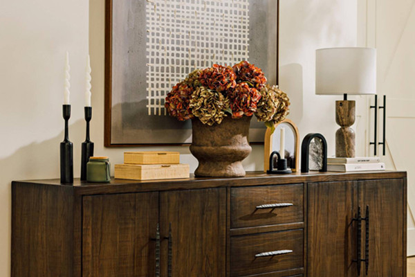 What Should I Keep in Mind when Placing a Table Lamp on a Counter?