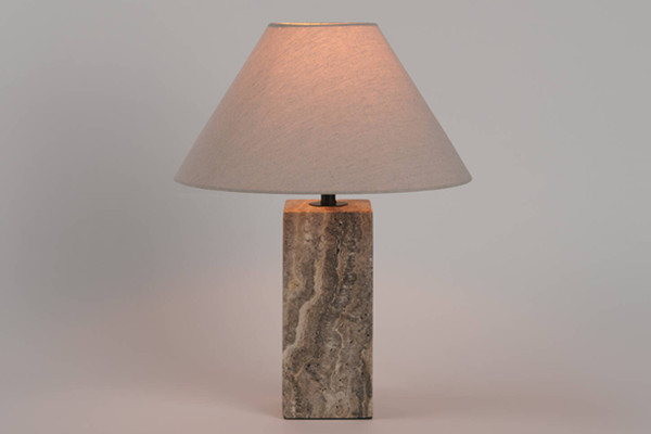 How can We Improve the Effect of Table Lamps in Gaming Environments?