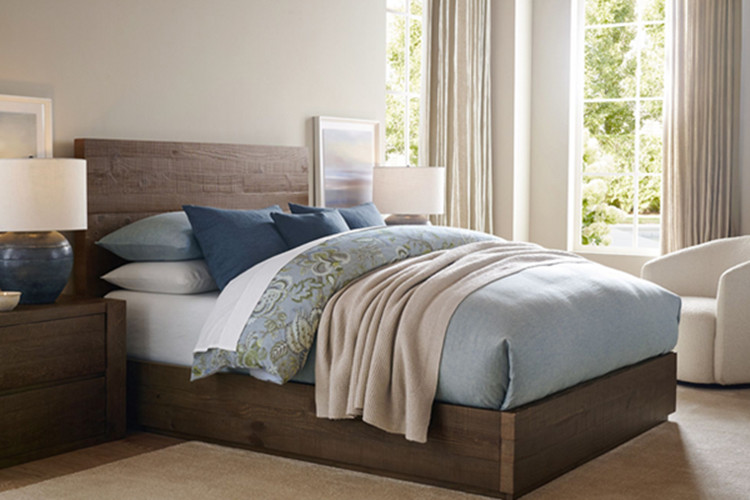 What are the Feng Shui Benefits of a Bedside Table Lamp?