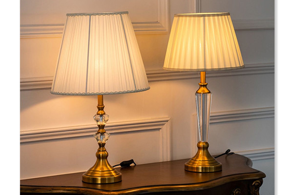 What kind of Crystal is used in Crystal Table Lamps?