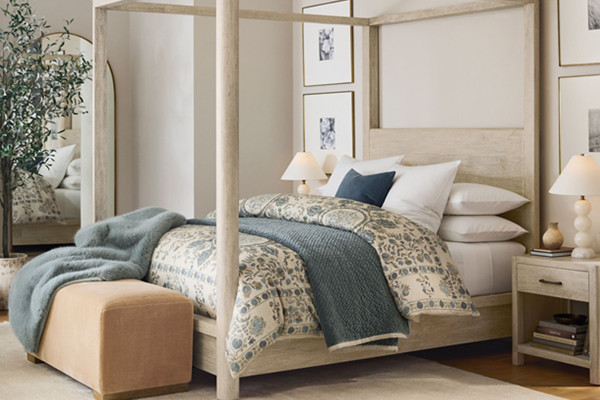 What Feng Shui Considerations Should Be Taken When Choosing a Bedroom Table Lamp?