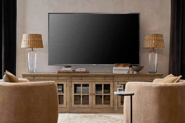 What Malfunctions Might Cause a Table Lamp to not Light up?